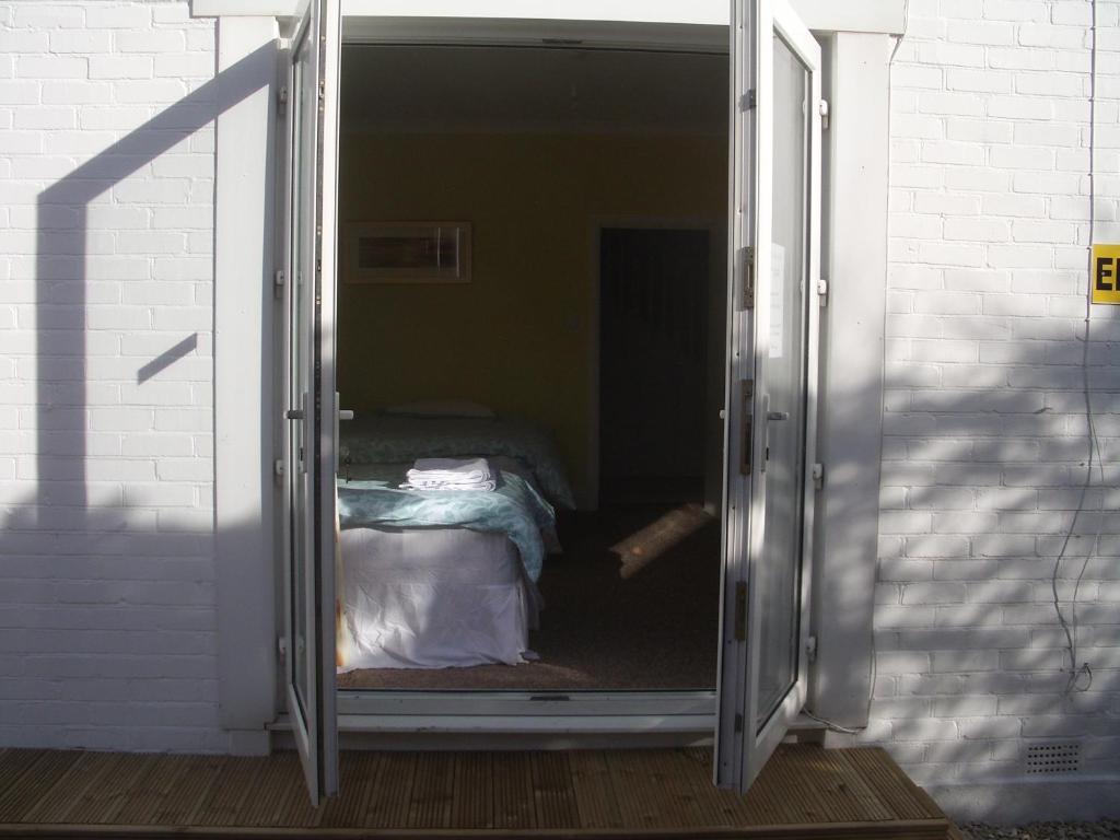 Barbie House ,Opposite The Beach & Paignton Pier , 2 Bedroom Apartment With Private Car Space & Garden , Free Access Next Door To The Stunning Ballet & Make Up School & A Beautiful Ladys Beauty Salon (Adults Only) Quarto foto